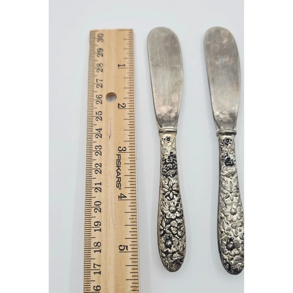 Godinger Silver Plated Floral Repousse Butter Spreaders Set of 2 Vintage Style